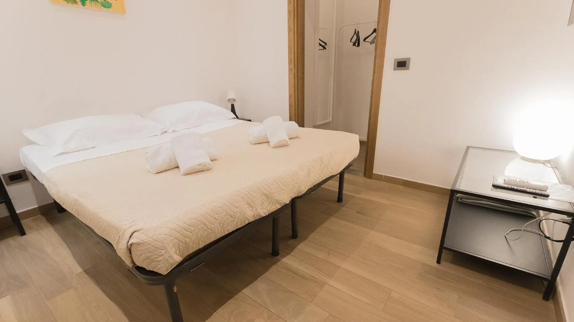 Amalia Suites - Via San Zanobi Florence 0*,