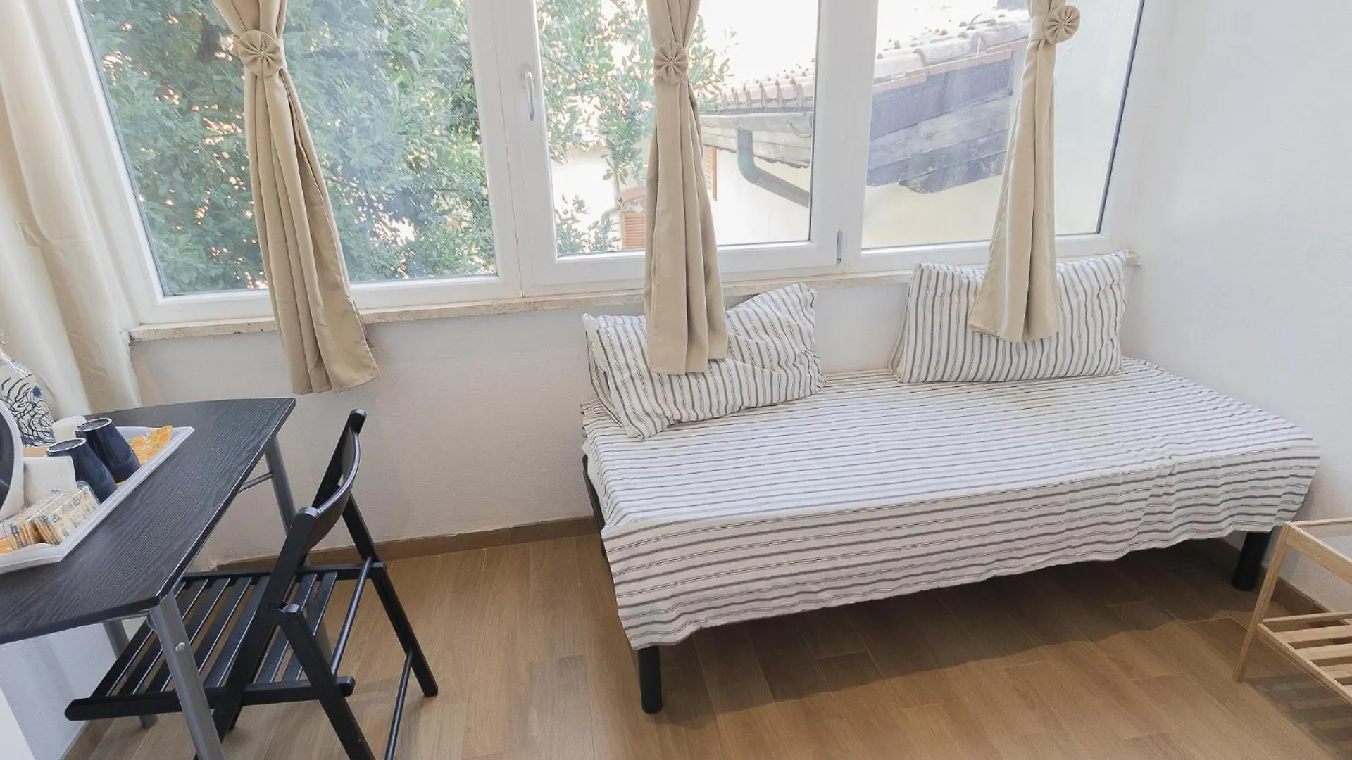 Amalia Suites - Via San Zanobi Florence 0*,  Italy