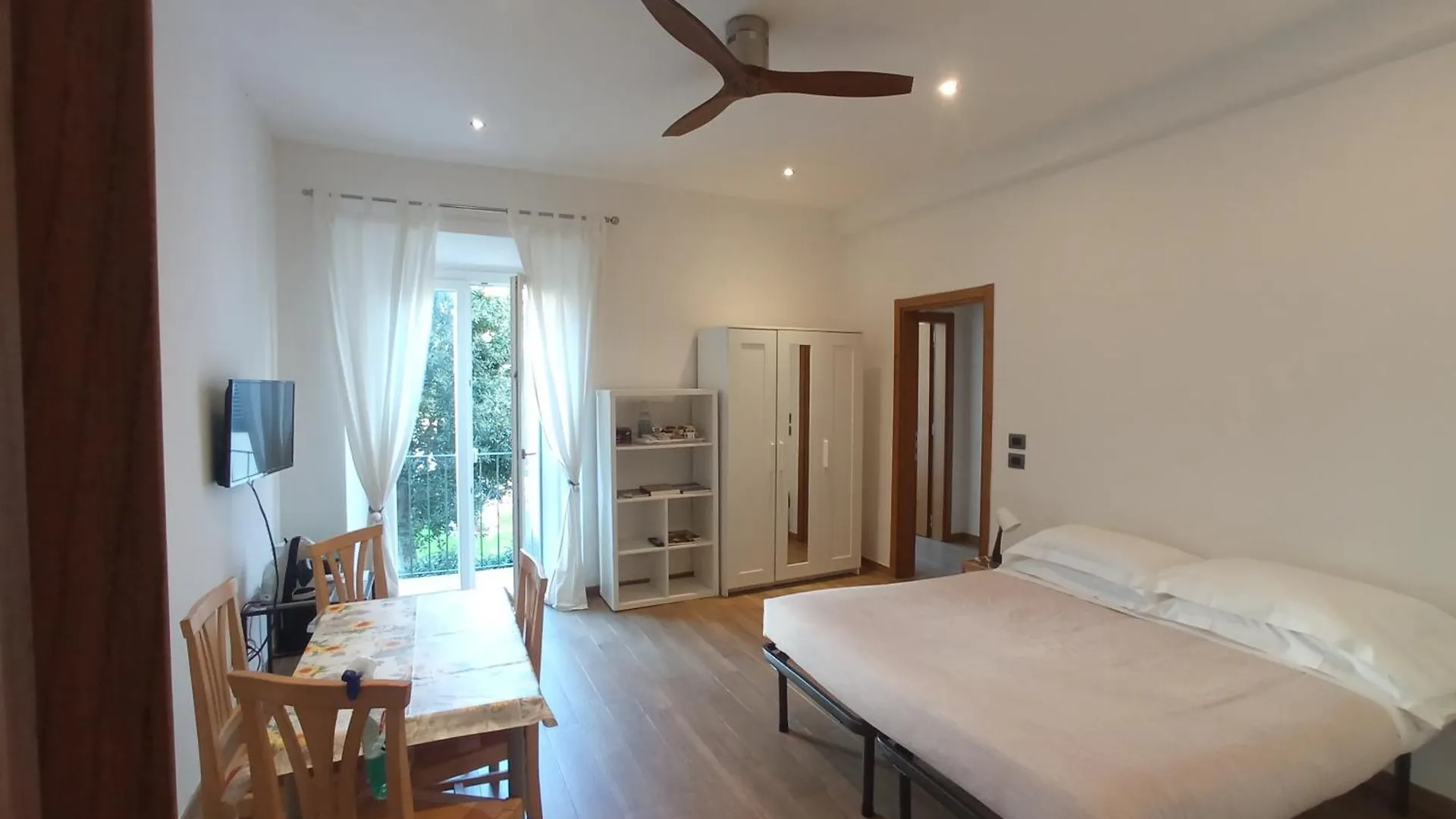 Bed & Breakfast Amalia Suites - Via San Zanobi Florence
