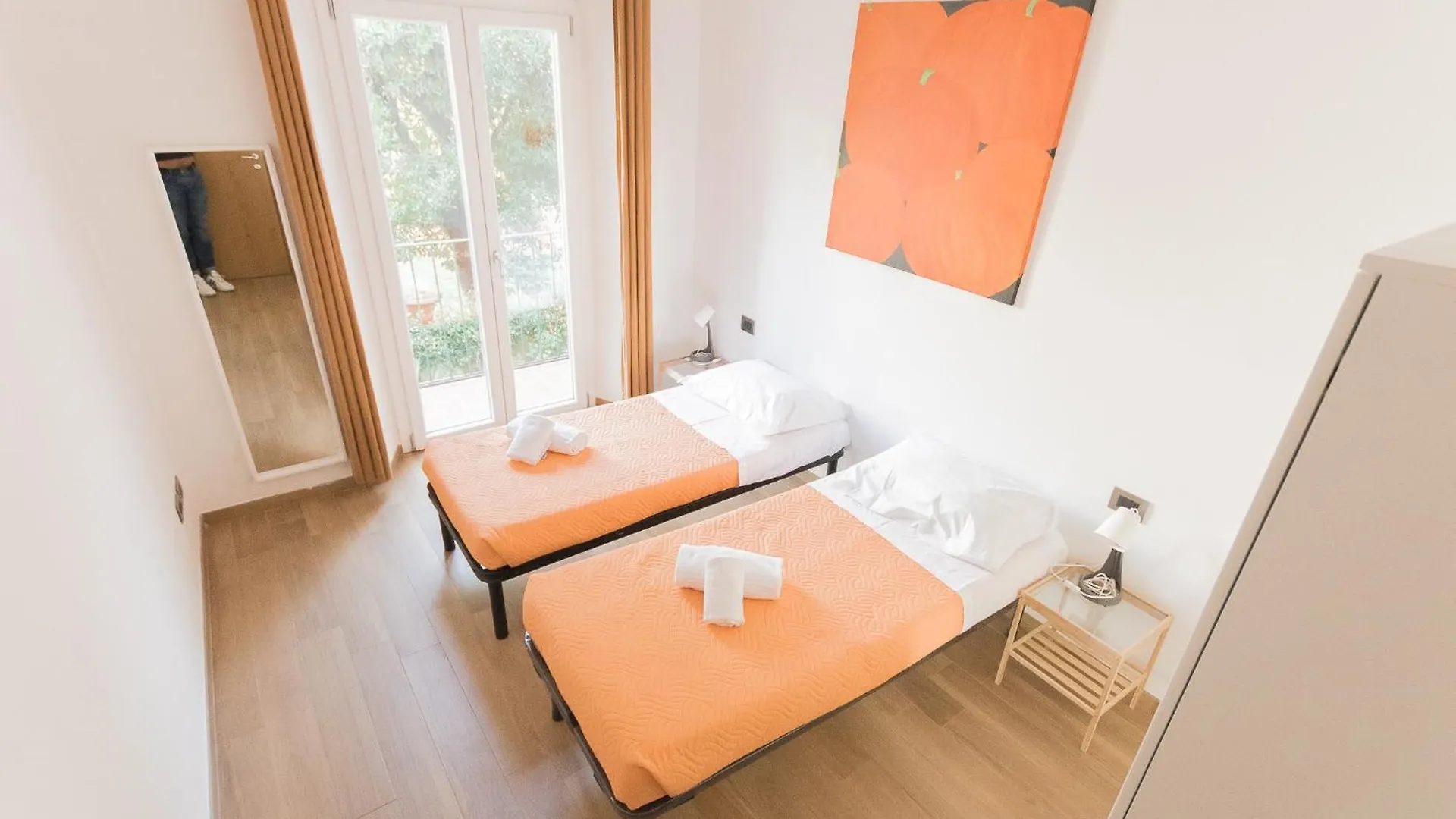 Amalia Suites - Via San Zanobi Firenze
