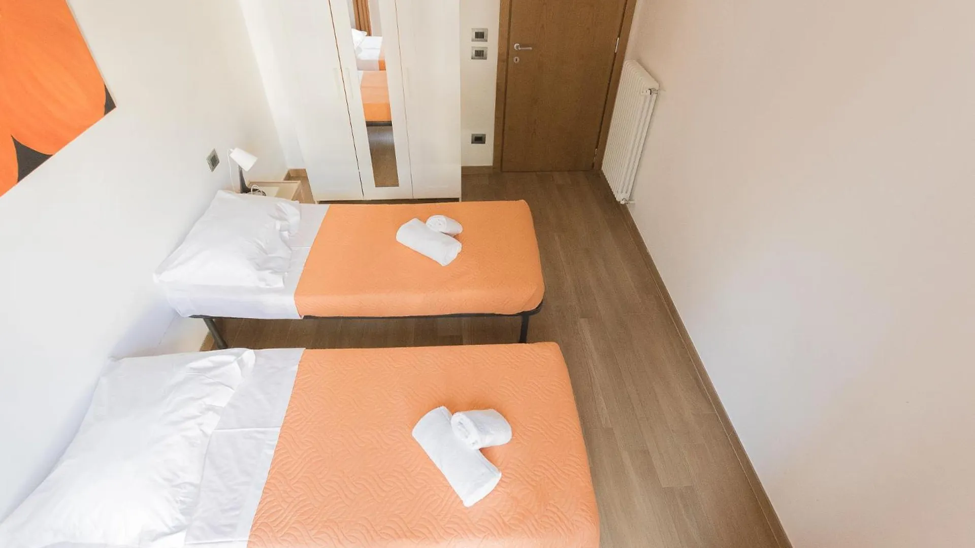 Amalia Suites - Via San Zanobi Firenze 0*,  Olaszország