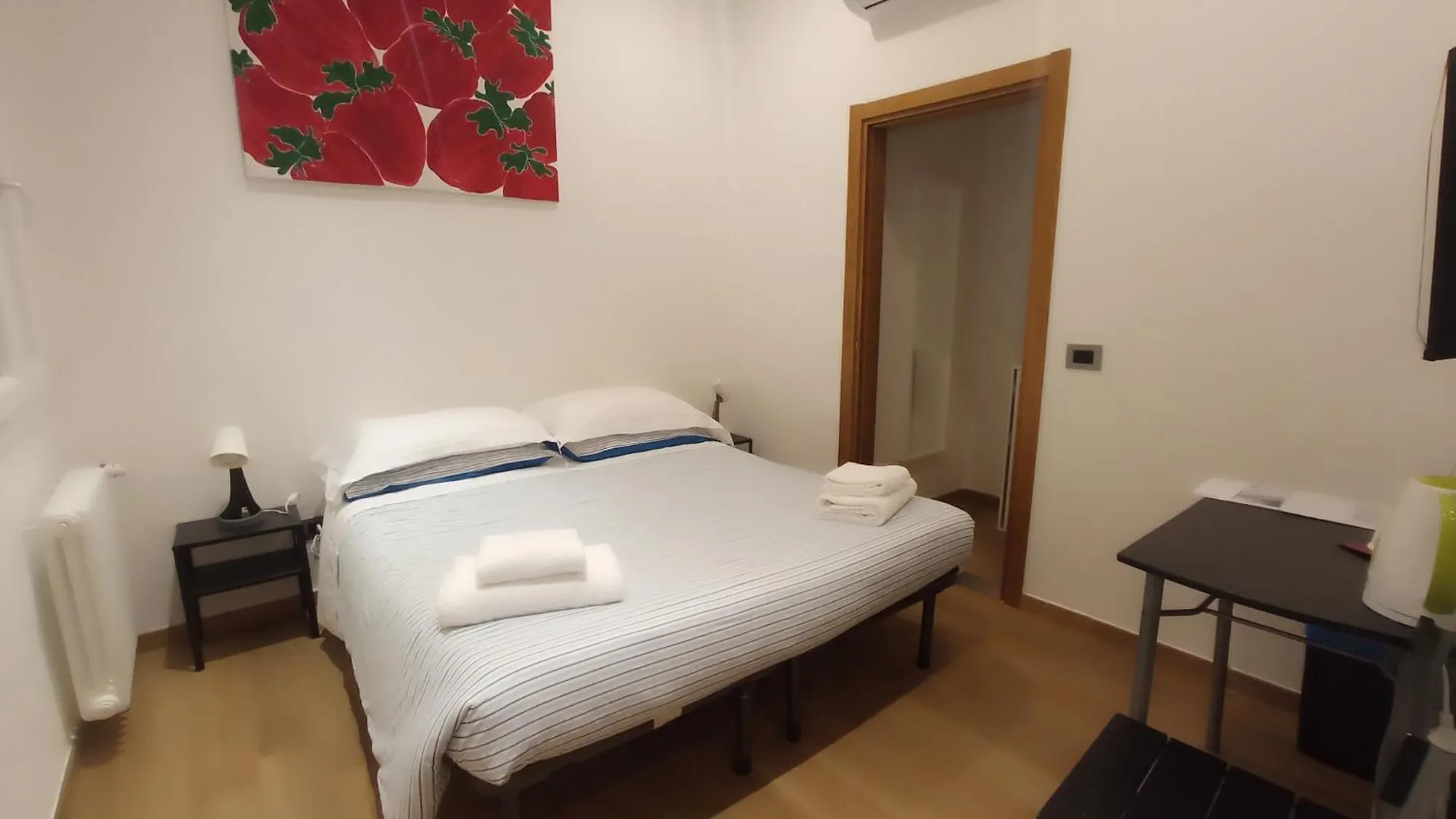Amalia Suites - Via San Zanobi Firenze Panzió