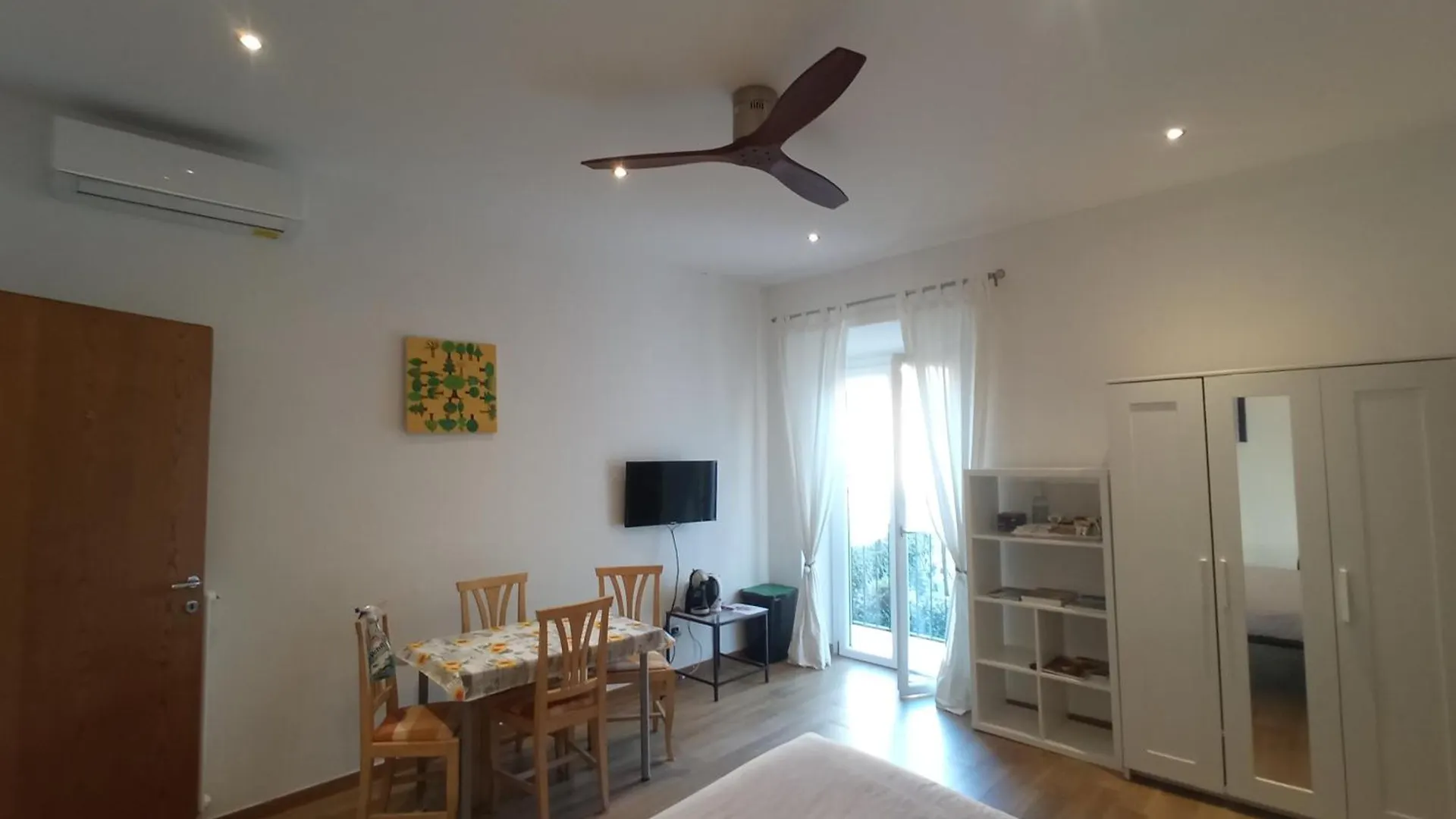 Amalia Suites - Via San Zanobi Firenze 0*,